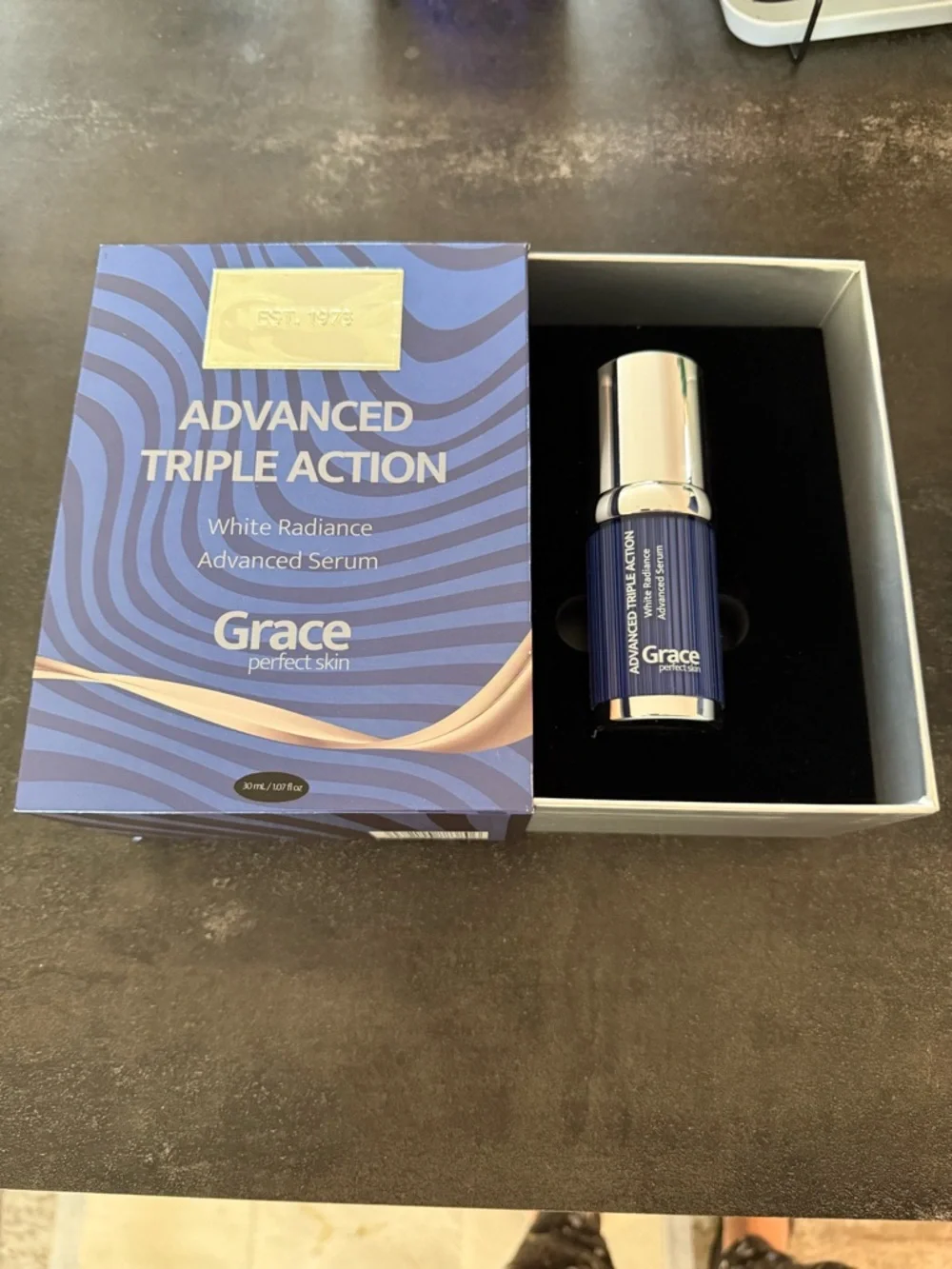 Grace Advanced Triple Action White Radiance Serum - Blue and‎ Silver
